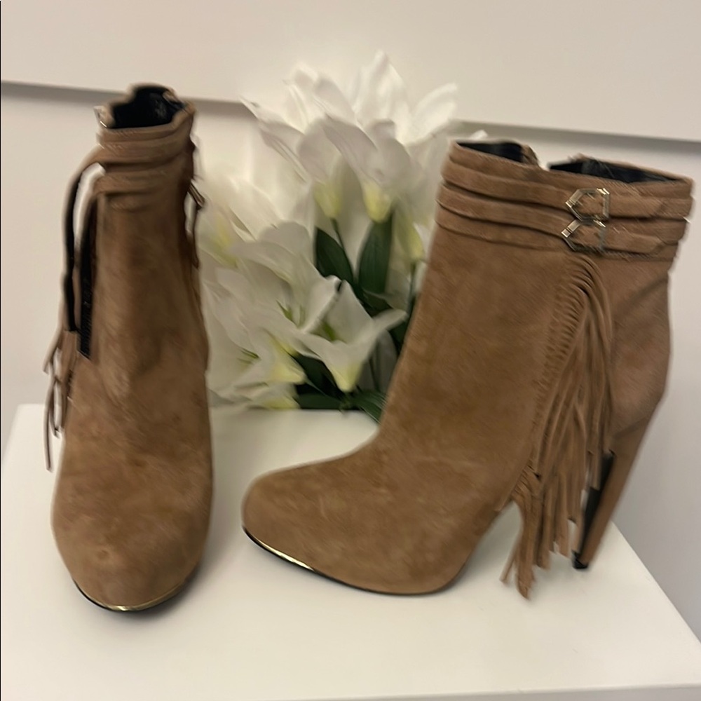 Suede Fringe Ankle Boots - Tan